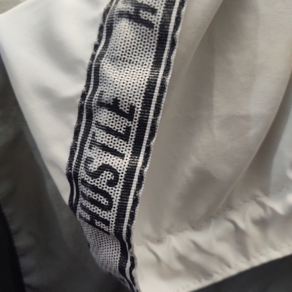 by 5 by Master piece  lightweight Zip-up Hooded Jacket. Husle - Picture 2 of 5